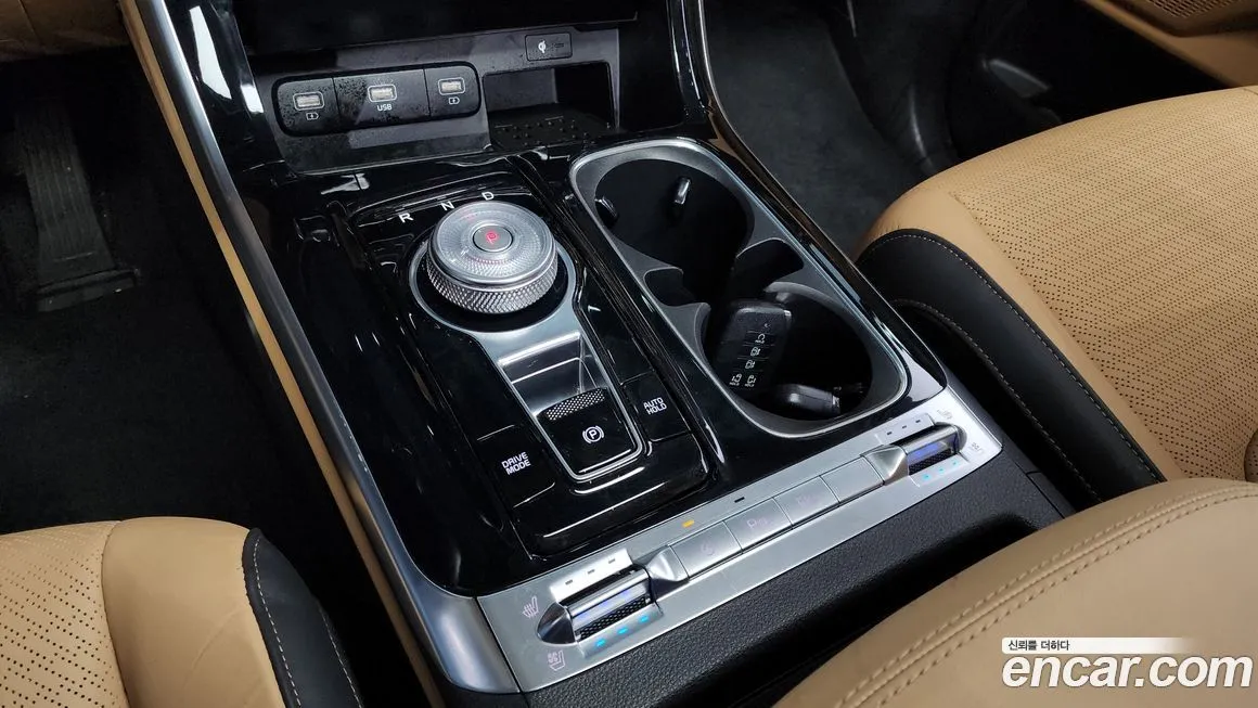 Kia Carnival — фото 10