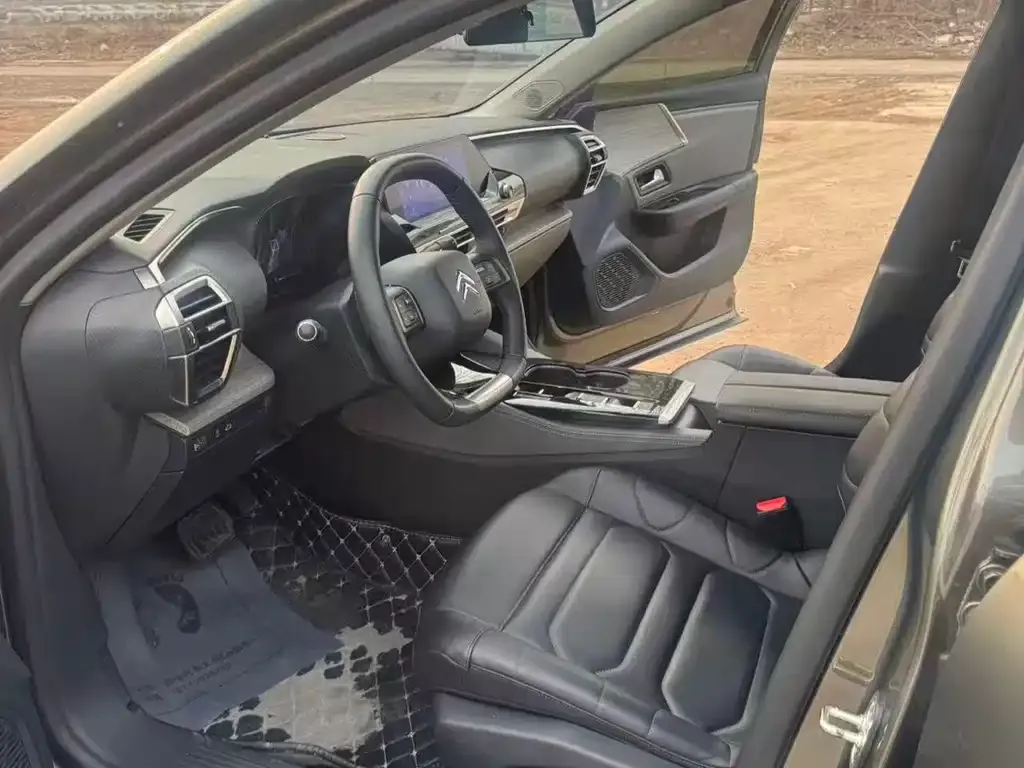 Citroen C5 X 2024 из CN, фото 4