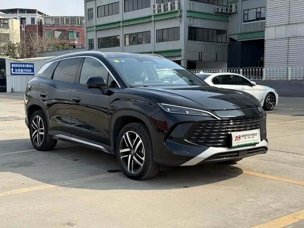 BYD L DM-i — фото 9
