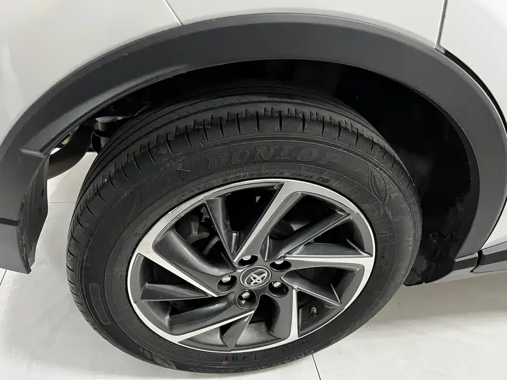 Toyota C-HR — фото 3