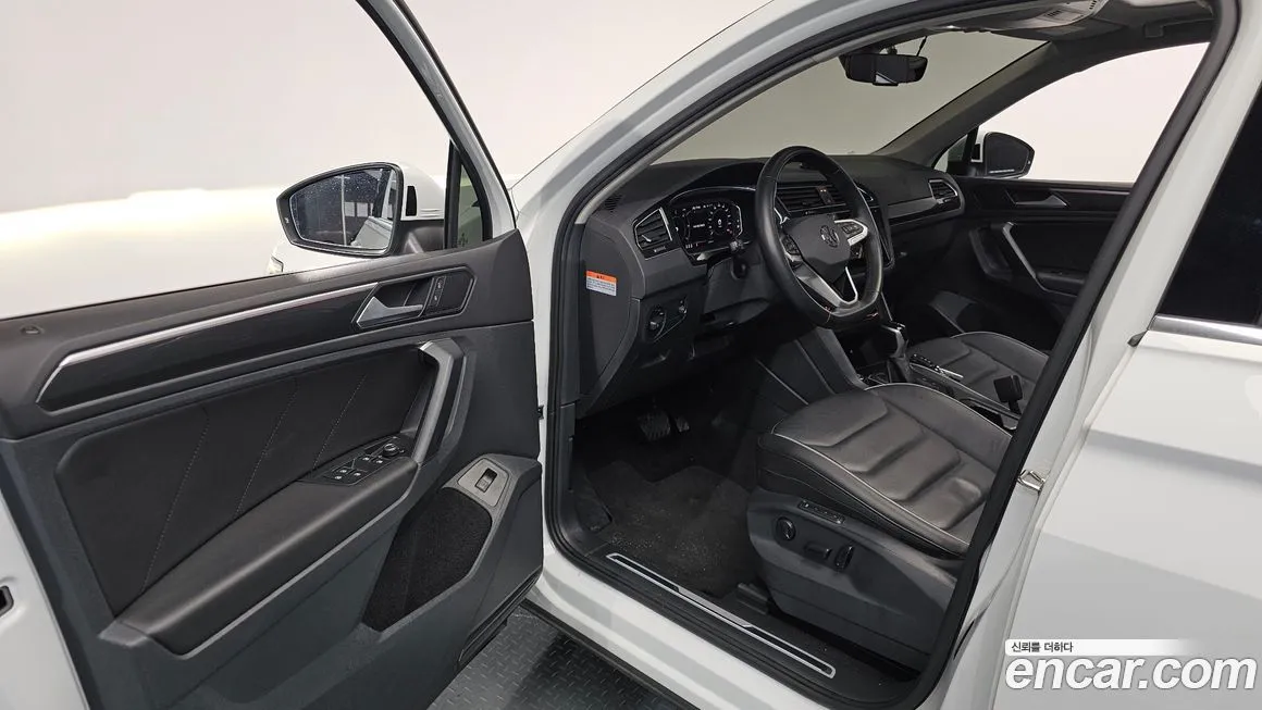 Volkswagen Tiguan — фото 6