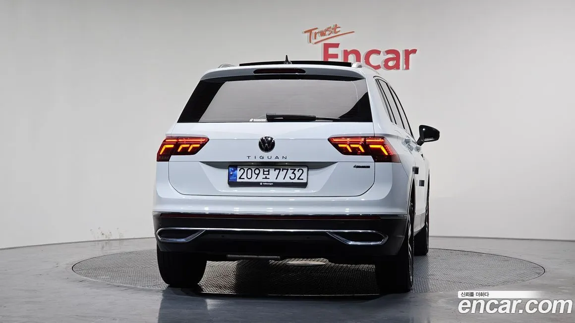 Volkswagen Tiguan — фото 2