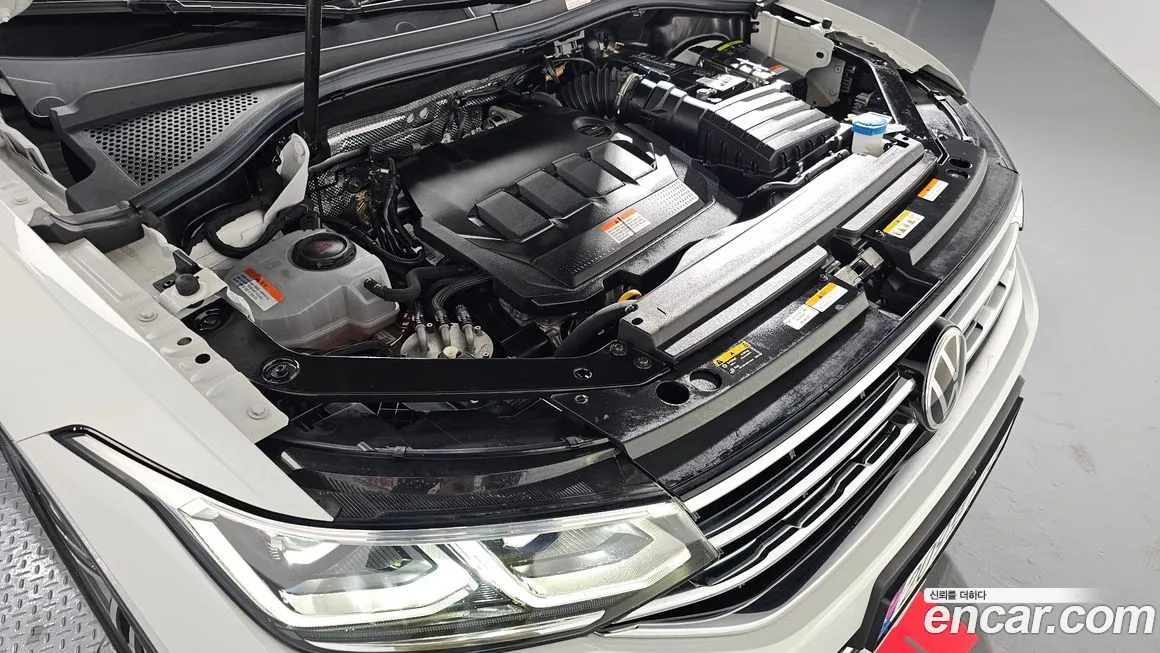 Volkswagen Tiguan — фото 10