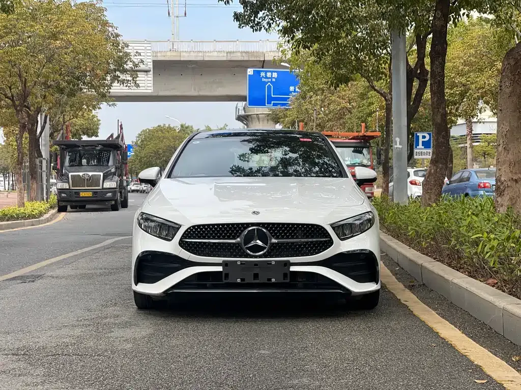 Mercedes-Benz A-Class 2023 из CN, фото 2