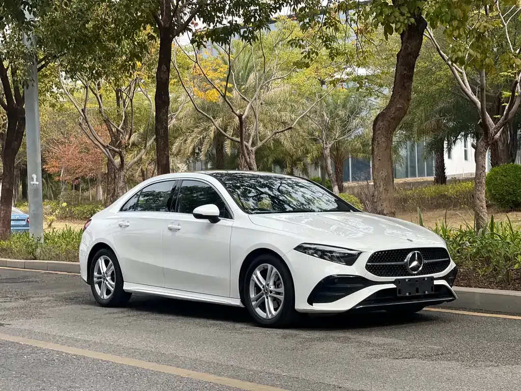 Mercedes-Benz A-Class 2023 из CN, фото 7