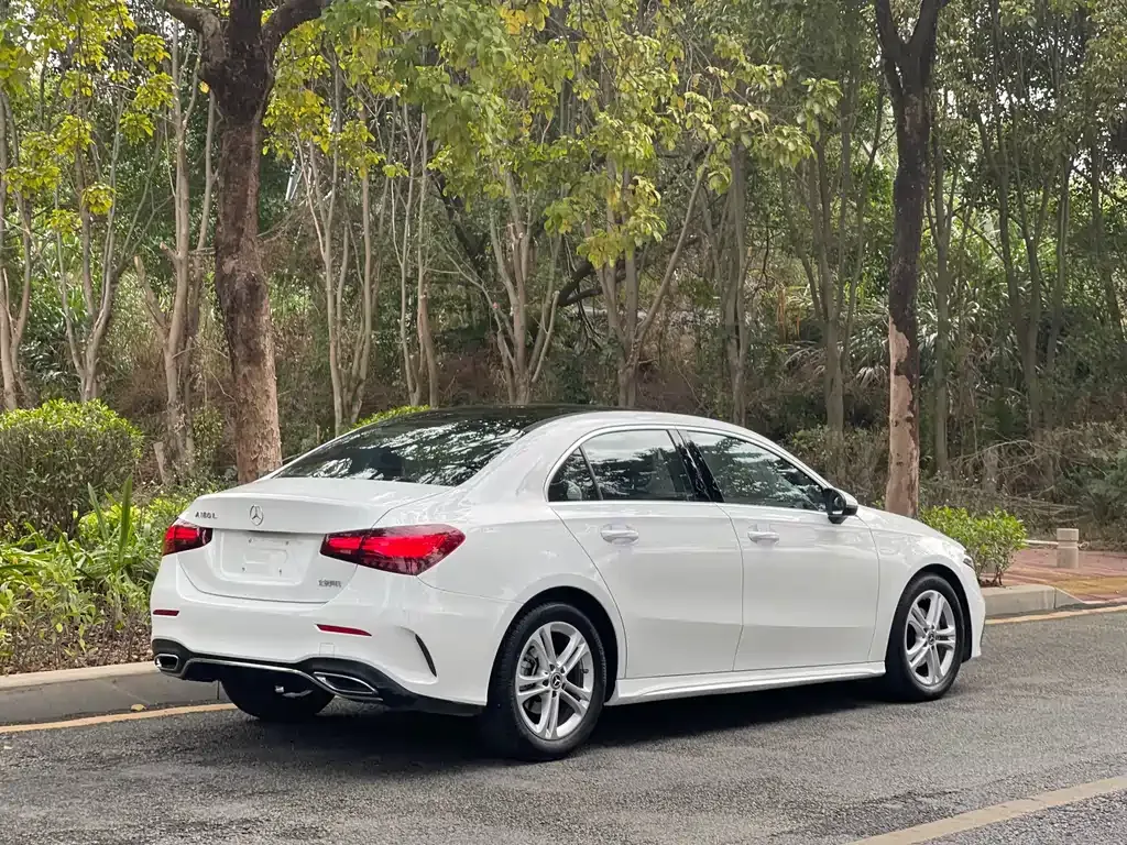 Mercedes-Benz A-Class 2023 из CN, фото 9