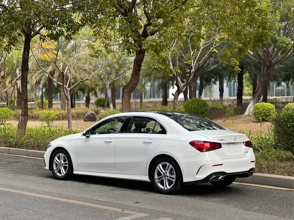 Mercedes-Benz A-Class 2023 из CN, фото 6