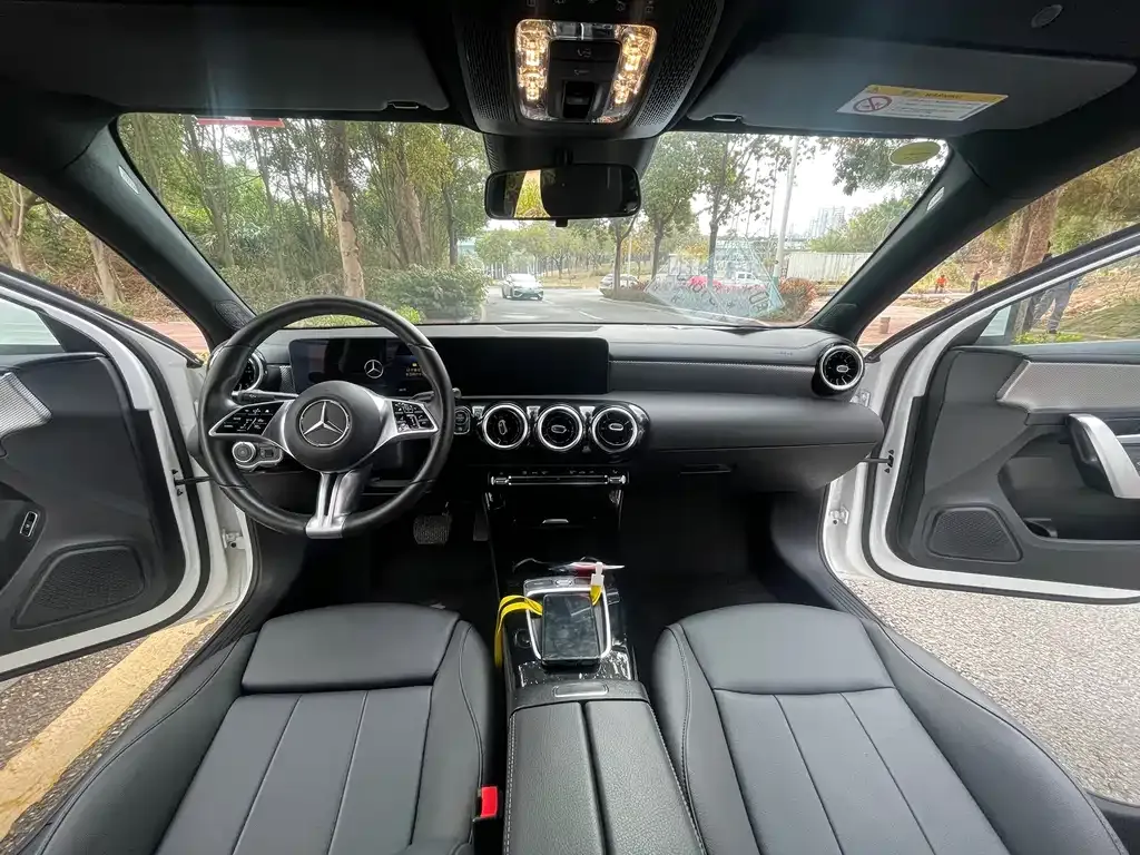 Mercedes-Benz A-Class 2023 из CN, фото 8