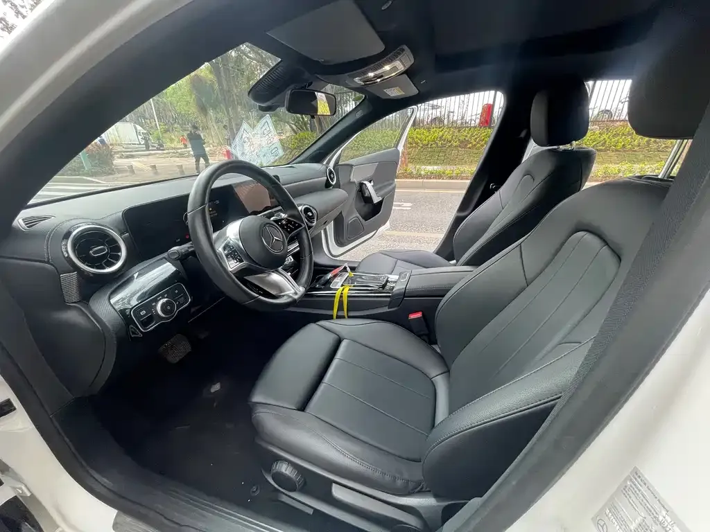 Mercedes-Benz A-Class 2023 из CN, фото 5