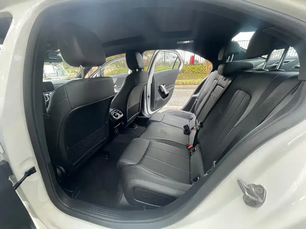 Mercedes-Benz A-Class 2023 из CN, фото 3