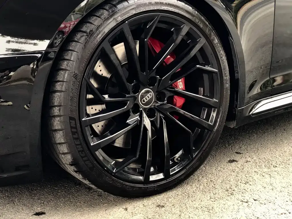 Audi RS 4 2023 из CN, фото 8