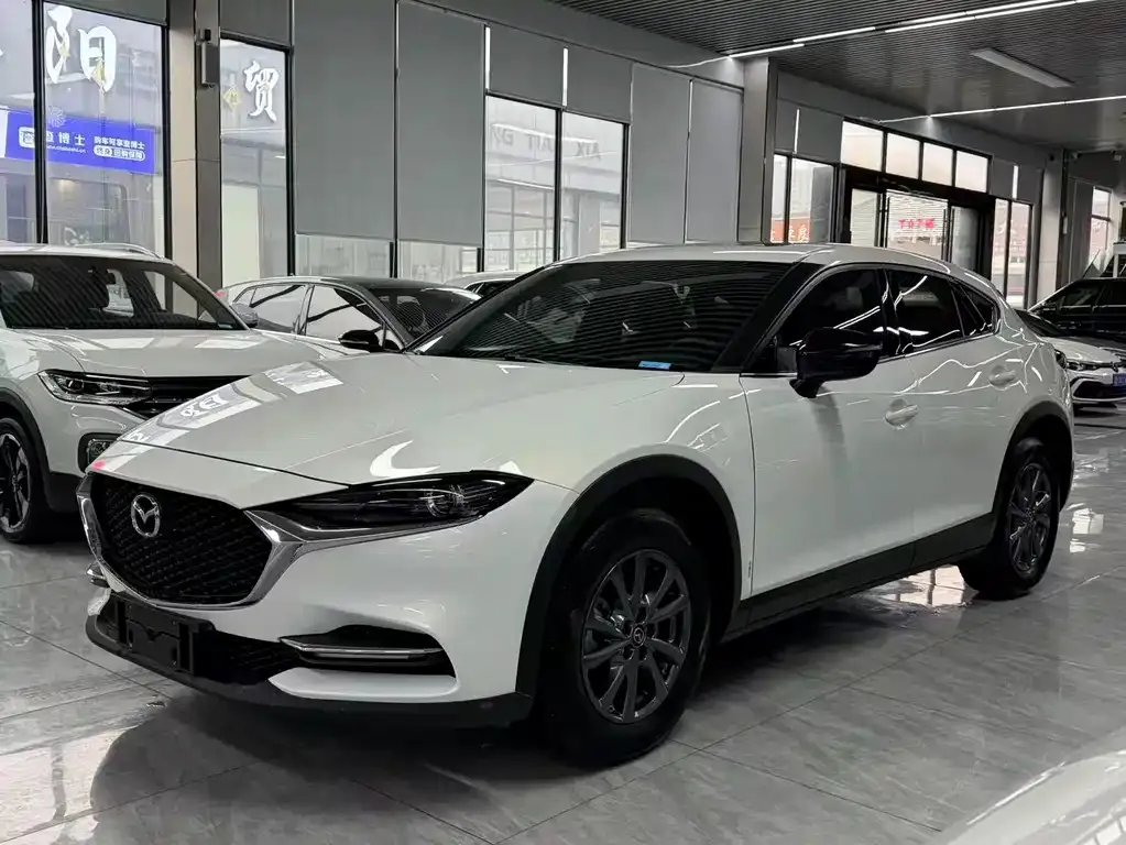 Mazda CX-4 2023 из CN, фото 1