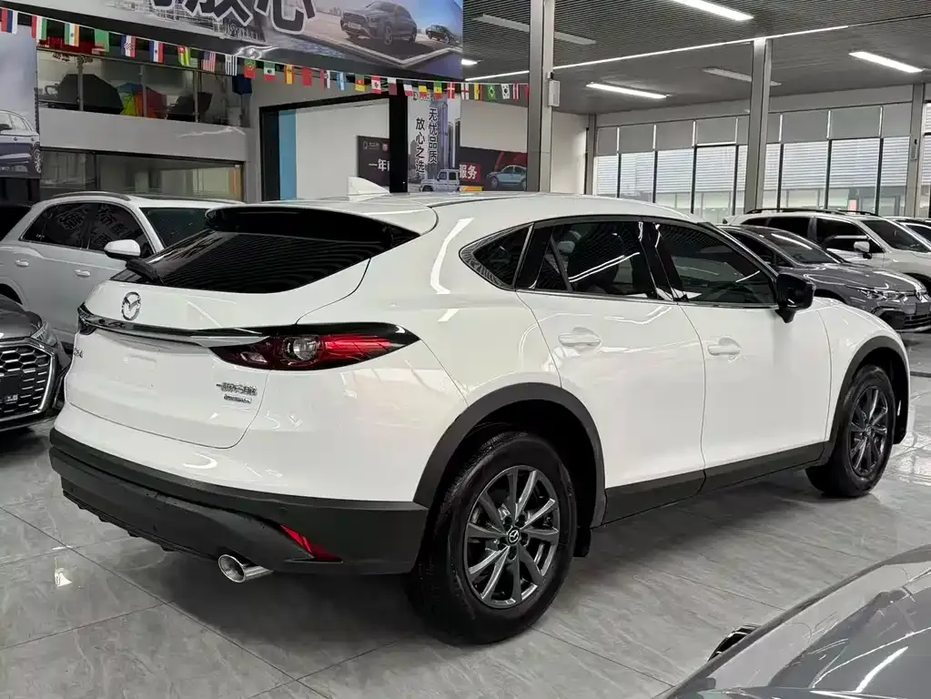 Mazda CX-4 2023 из CN, фото 9