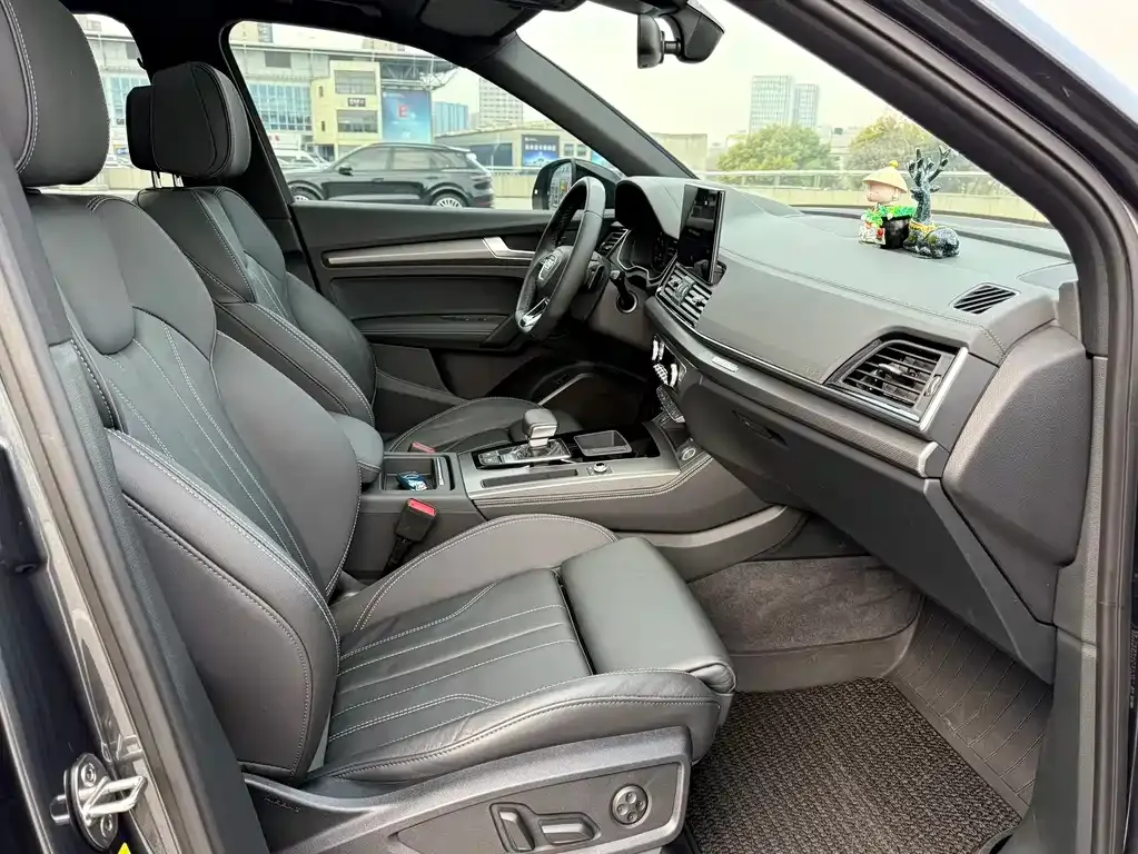 Audi Q5L 2023 из CN, фото 10