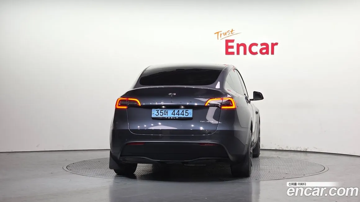 Tesla Model Y — фото 3