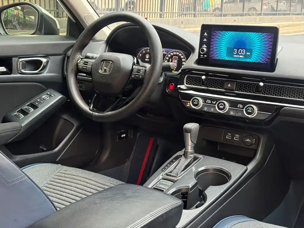 Honda Civic 2024 из CN, фото 3