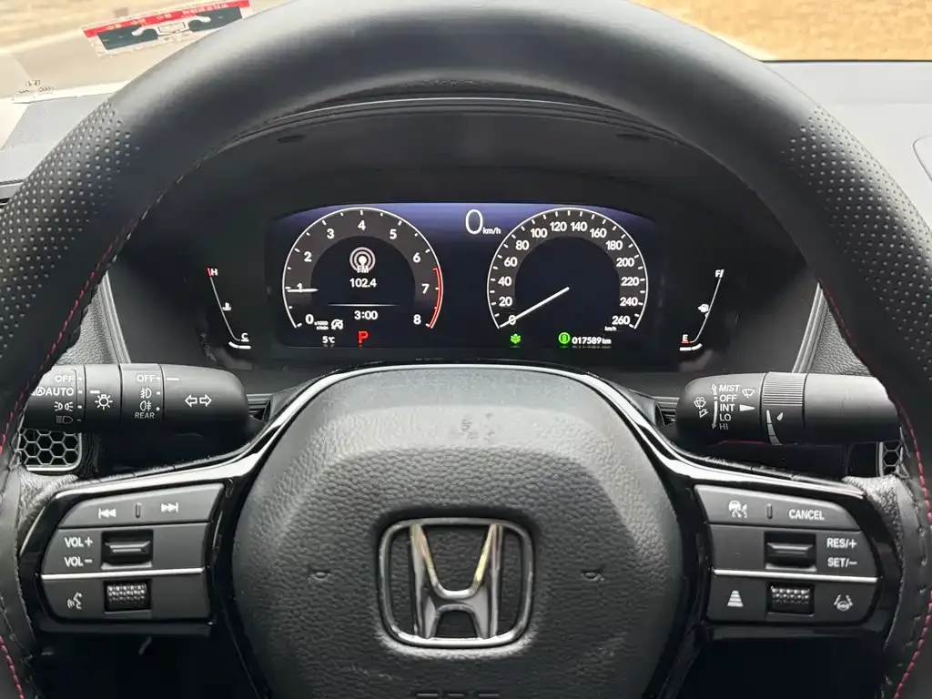 Honda Civic 2024 из CN, фото 2