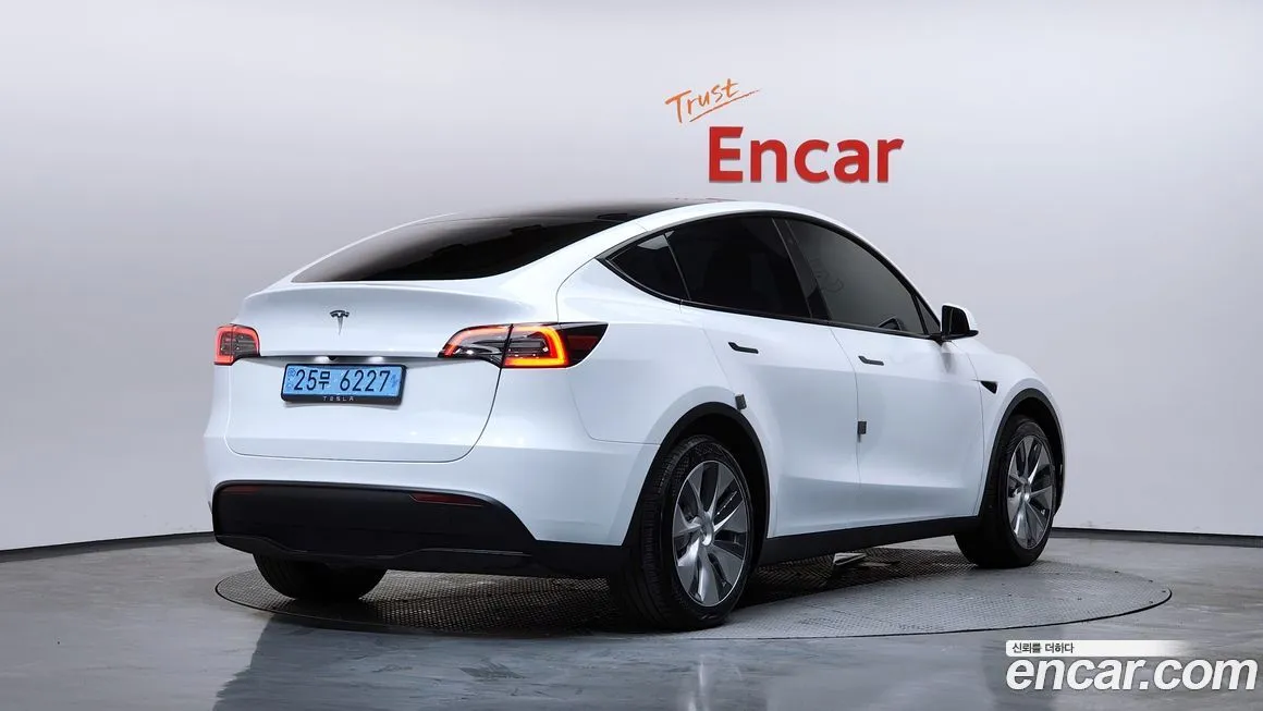 Tesla Model Y 2024 из KR, фото 5