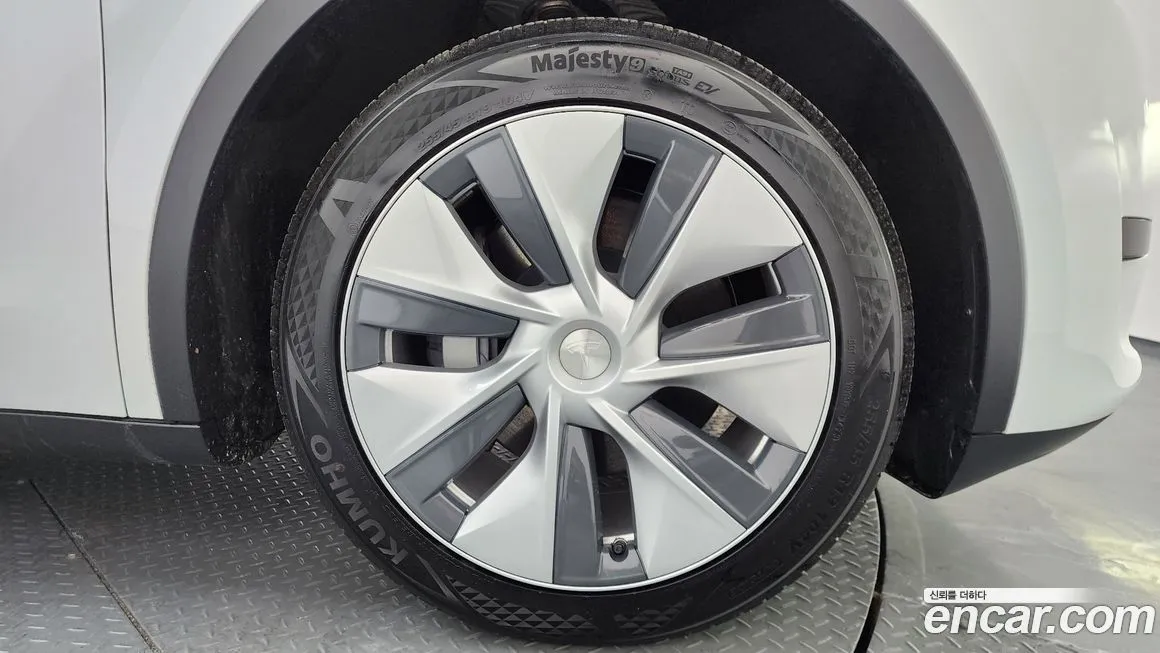 Tesla Model Y 2024 из KR, фото 4