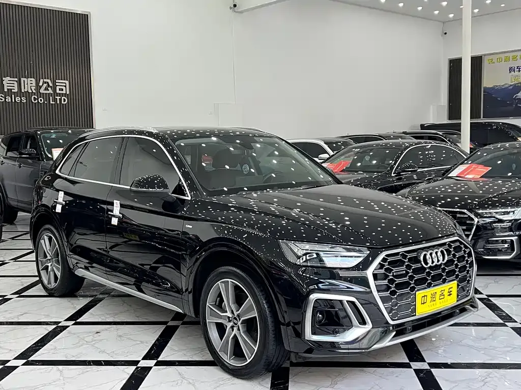 Audi Q5L — фото 3