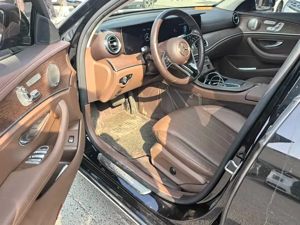 Mercedes-Benz E-Class 2022 из CN, фото 2