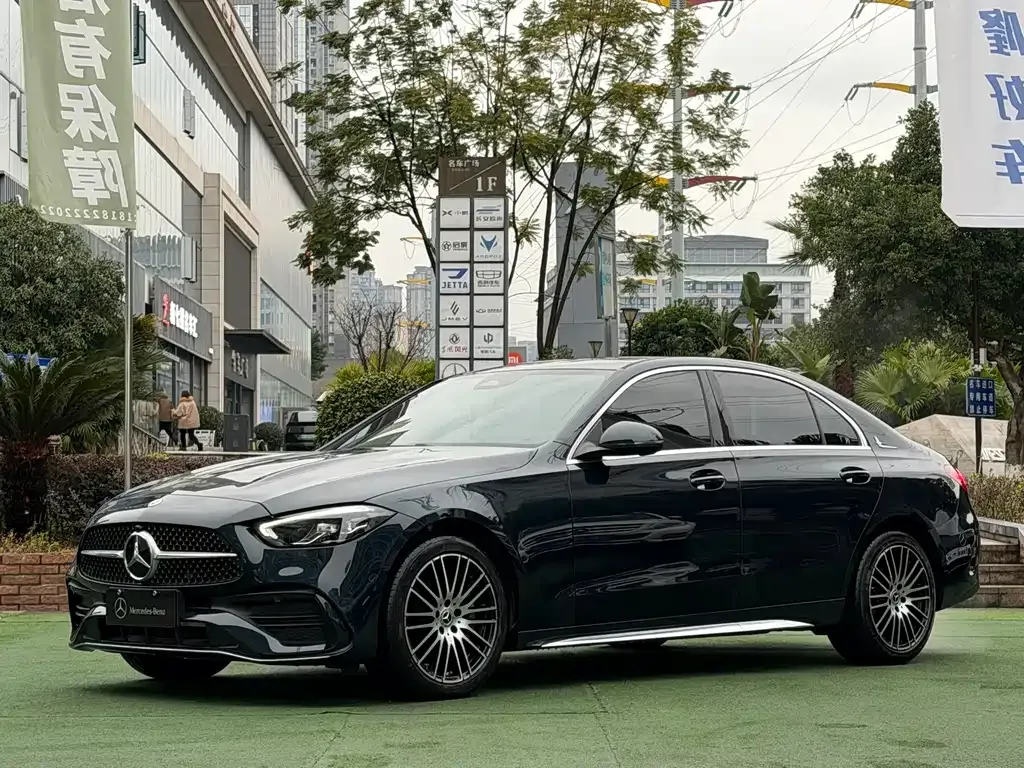Mercedes-Benz C-Class — фото 1