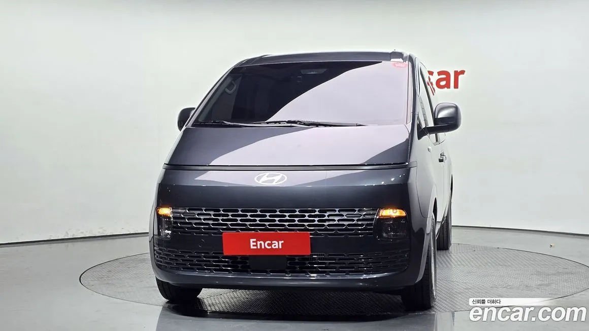 Hyundai Staria — фото 2