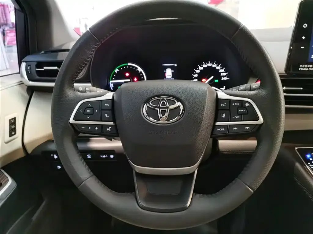 Toyota Granvia 2024 из CN, фото 3