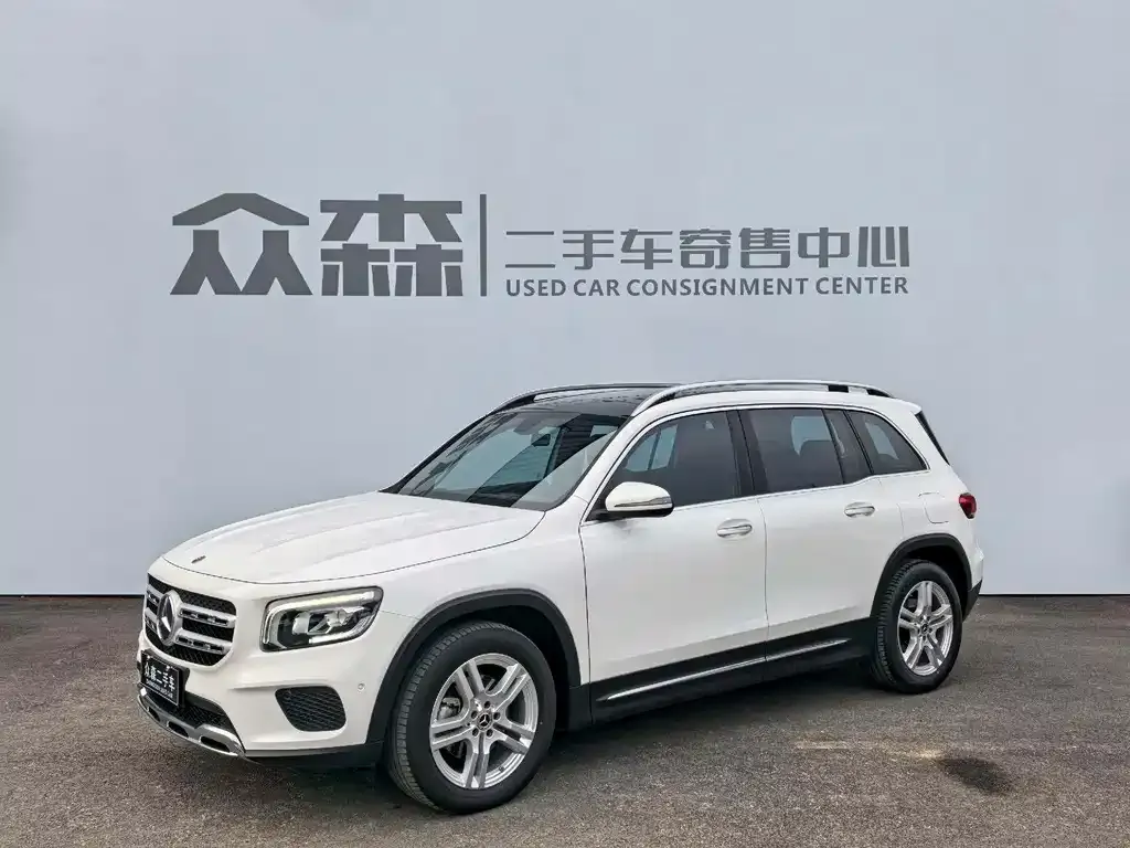 Mercedes-Benz GLB — фото 1