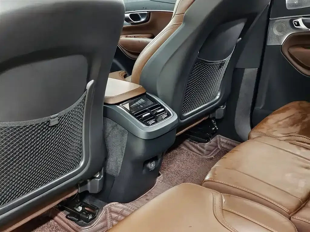 Volvo XC90 2022 из CN, фото 4