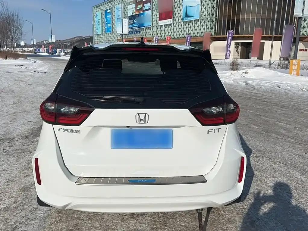 Honda Fit — фото 5