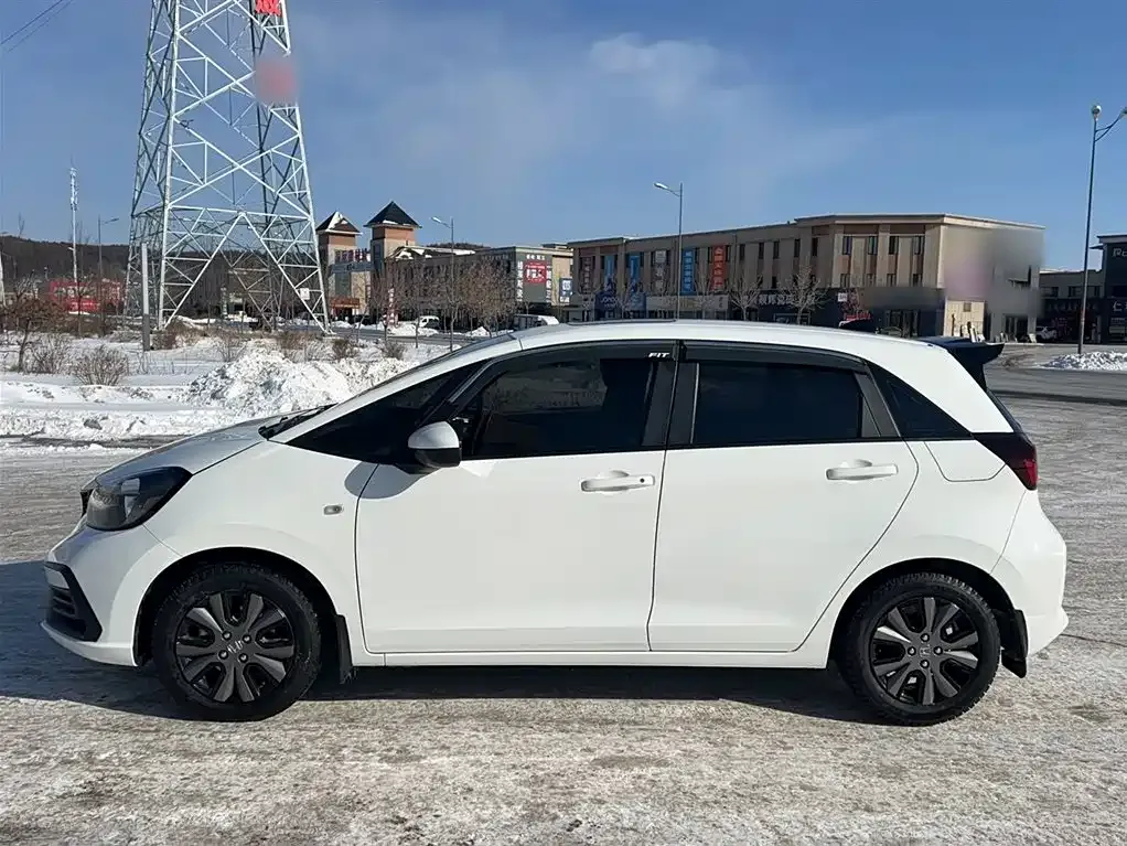 Honda Fit — фото 6