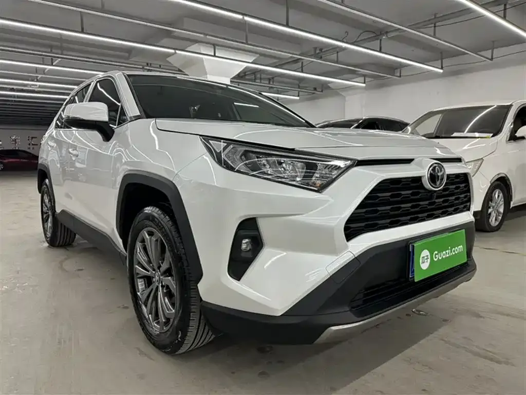 Toyota RAV4 2023 из CN, фото 9