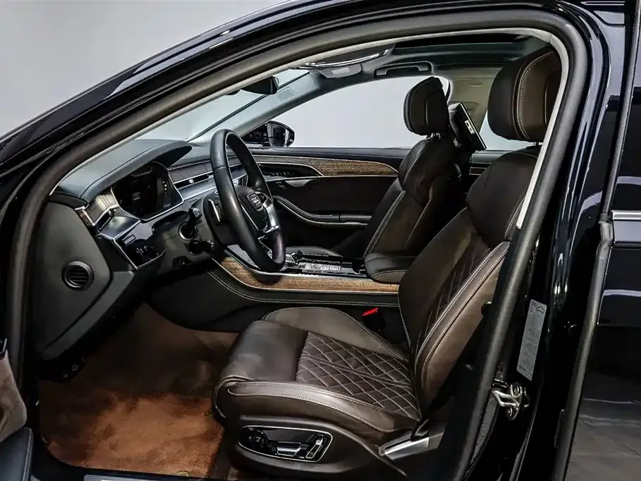 Audi A8 2024 из CN, фото 10