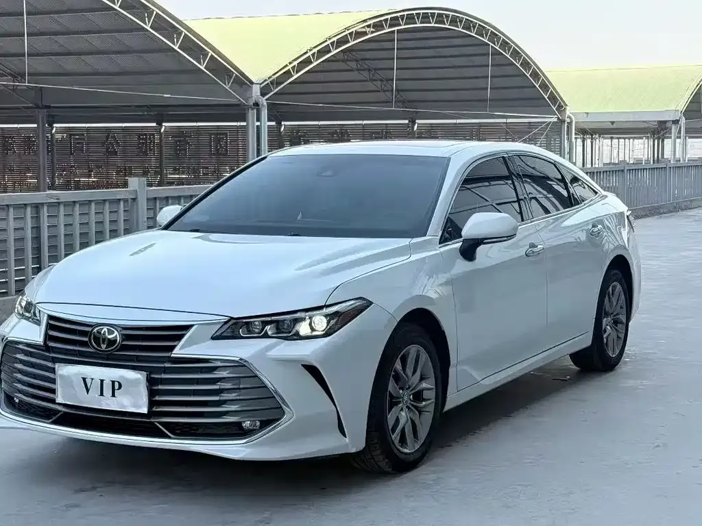 Toyota Avalon 2021 из CN, фото 1