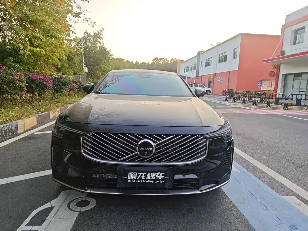Volvo S90 — фото 7