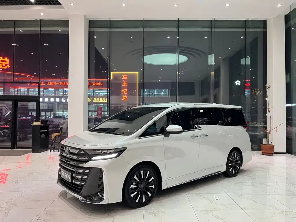 Toyota Vellfire — фото 8