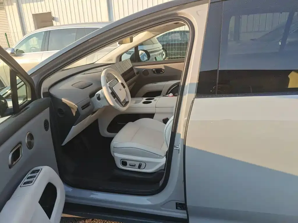 Li Auto i8 2025 из CN, фото 8