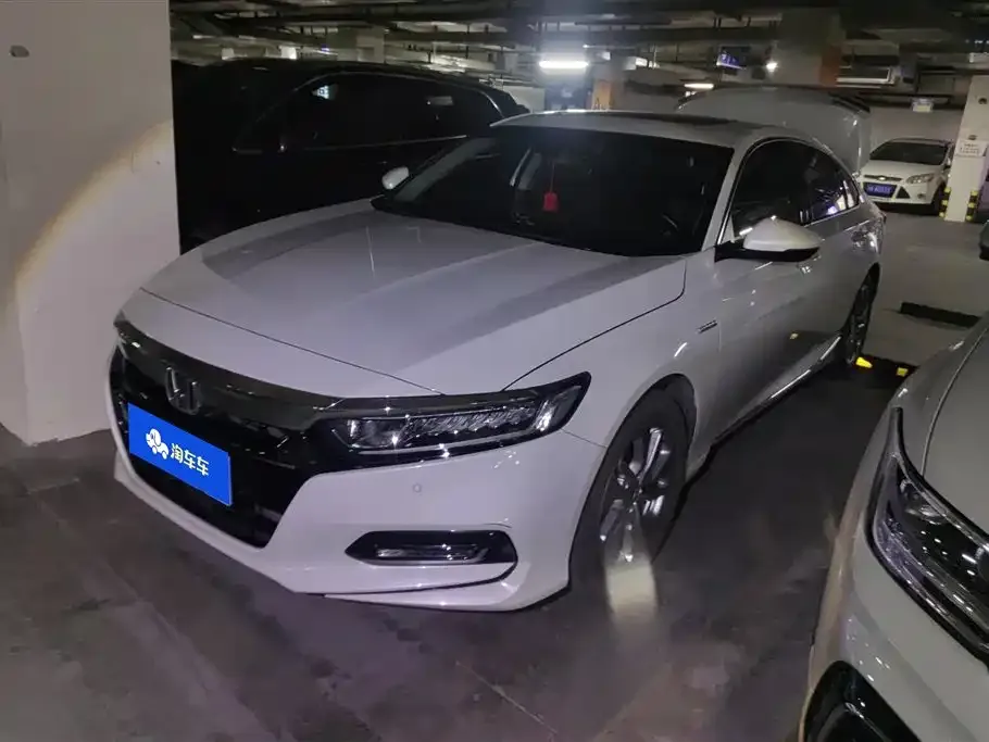 Honda Accord — фото 1