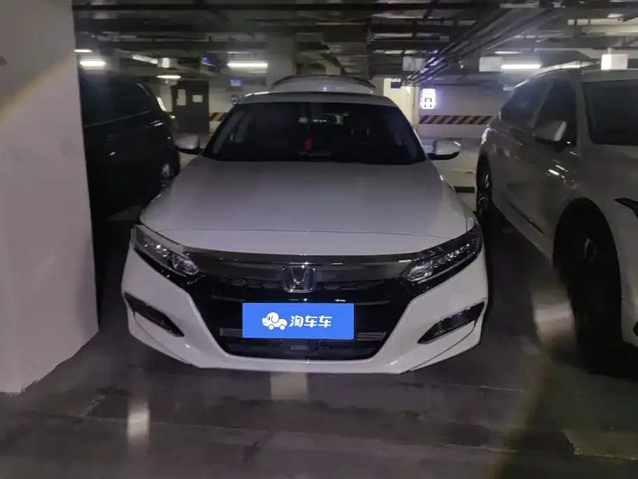 Honda Accord — фото 9