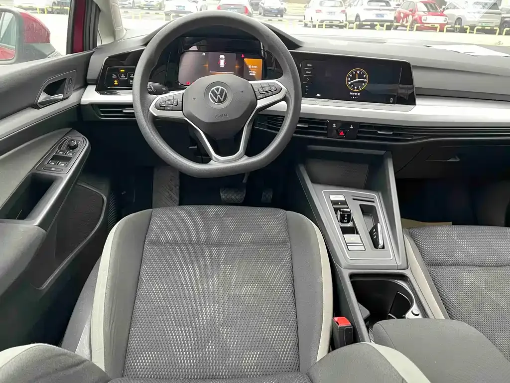 Volkswagen Golf 2021 из CN, фото 10