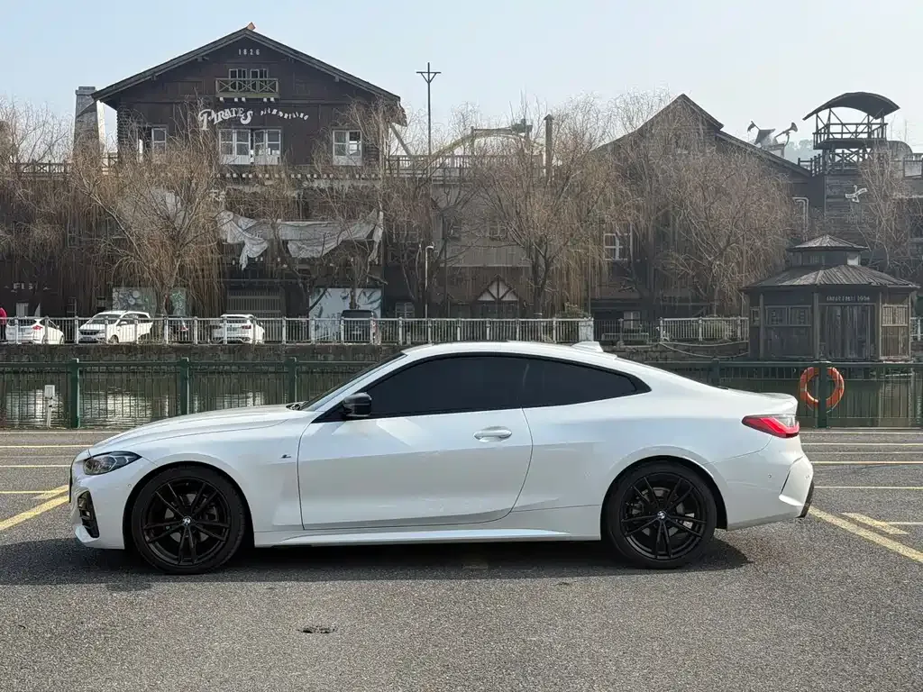 BMW 4 Series 2022 из CN, фото 2