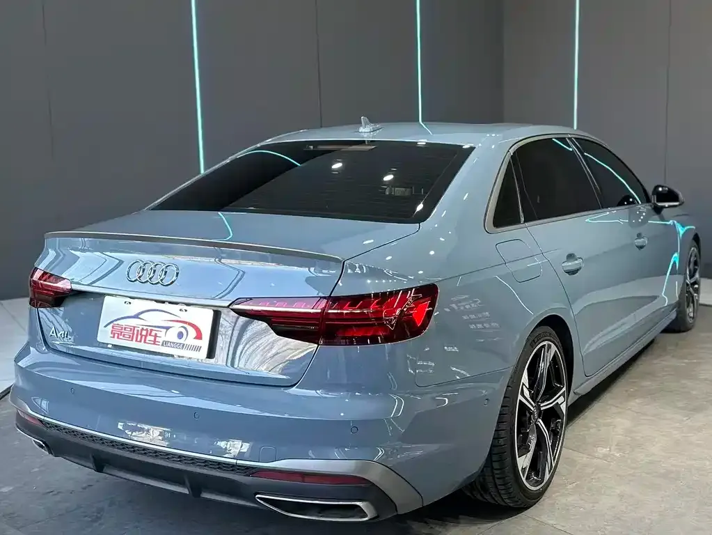 Audi A4L 2023 из CN, фото 8