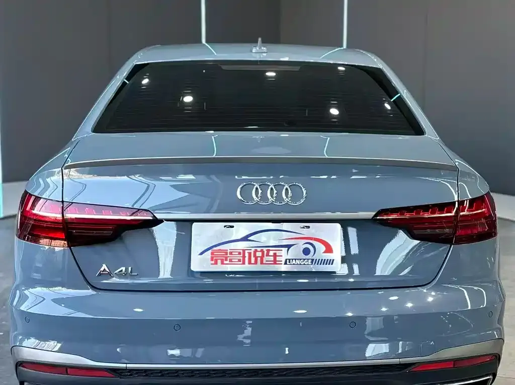Audi A4L 2023 из CN, фото 5