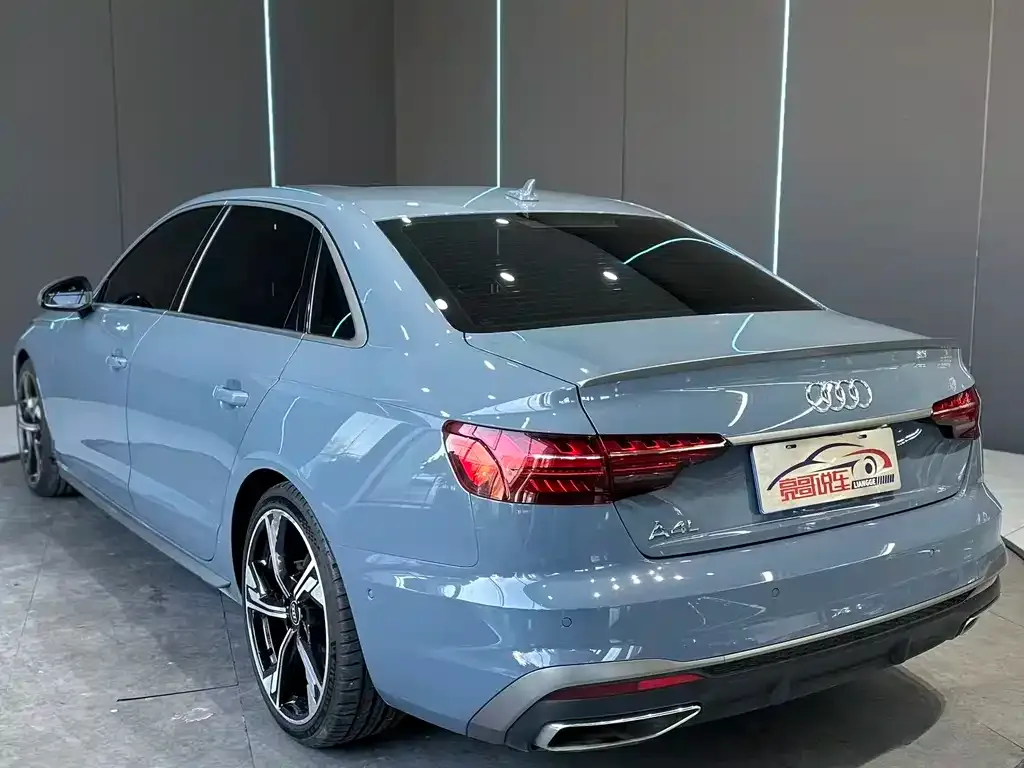 Audi A4L 2023 из CN, фото 3