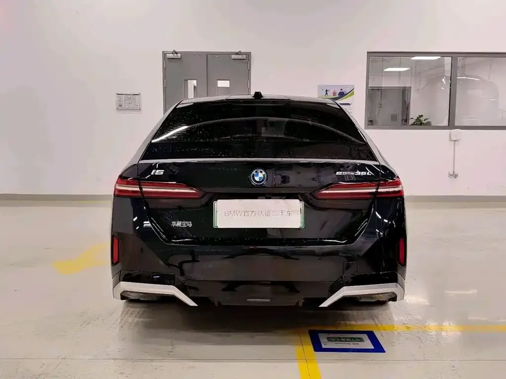 BMW i5 2025 из CN, фото 3