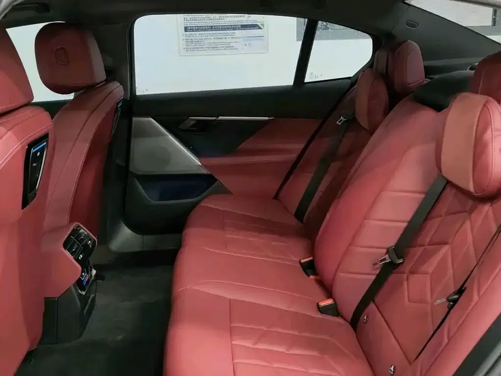 BMW i5 2025 из CN, фото 6