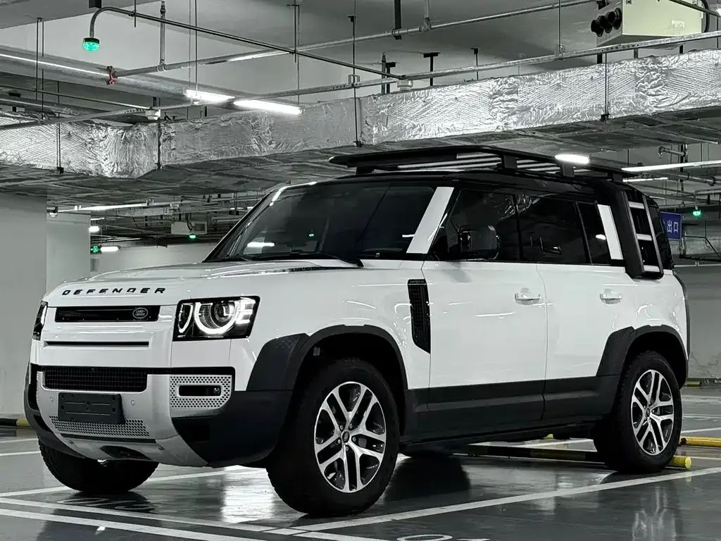 Land Rover Defender — фото 1