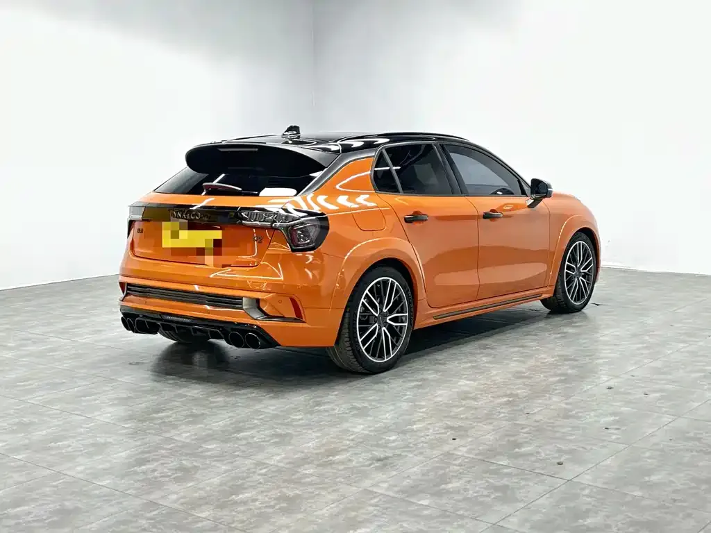 Lynk & Co 02 Hatchback — фото 3