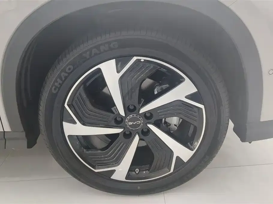 BYD Seal 05 DM-i — фото 8